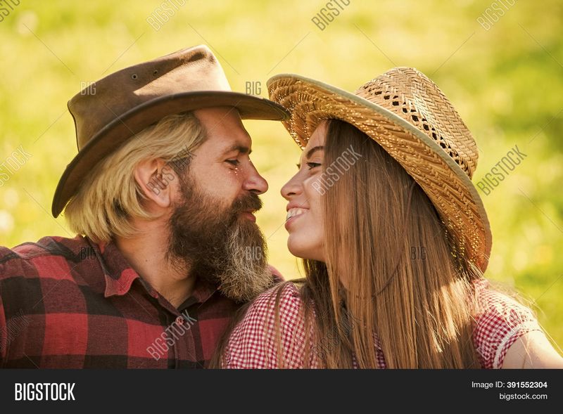 Feelflame Testimonial: Is It Beneficial To Date Online? Feelflame Testimonial: Is It Beneficial To Date Online?